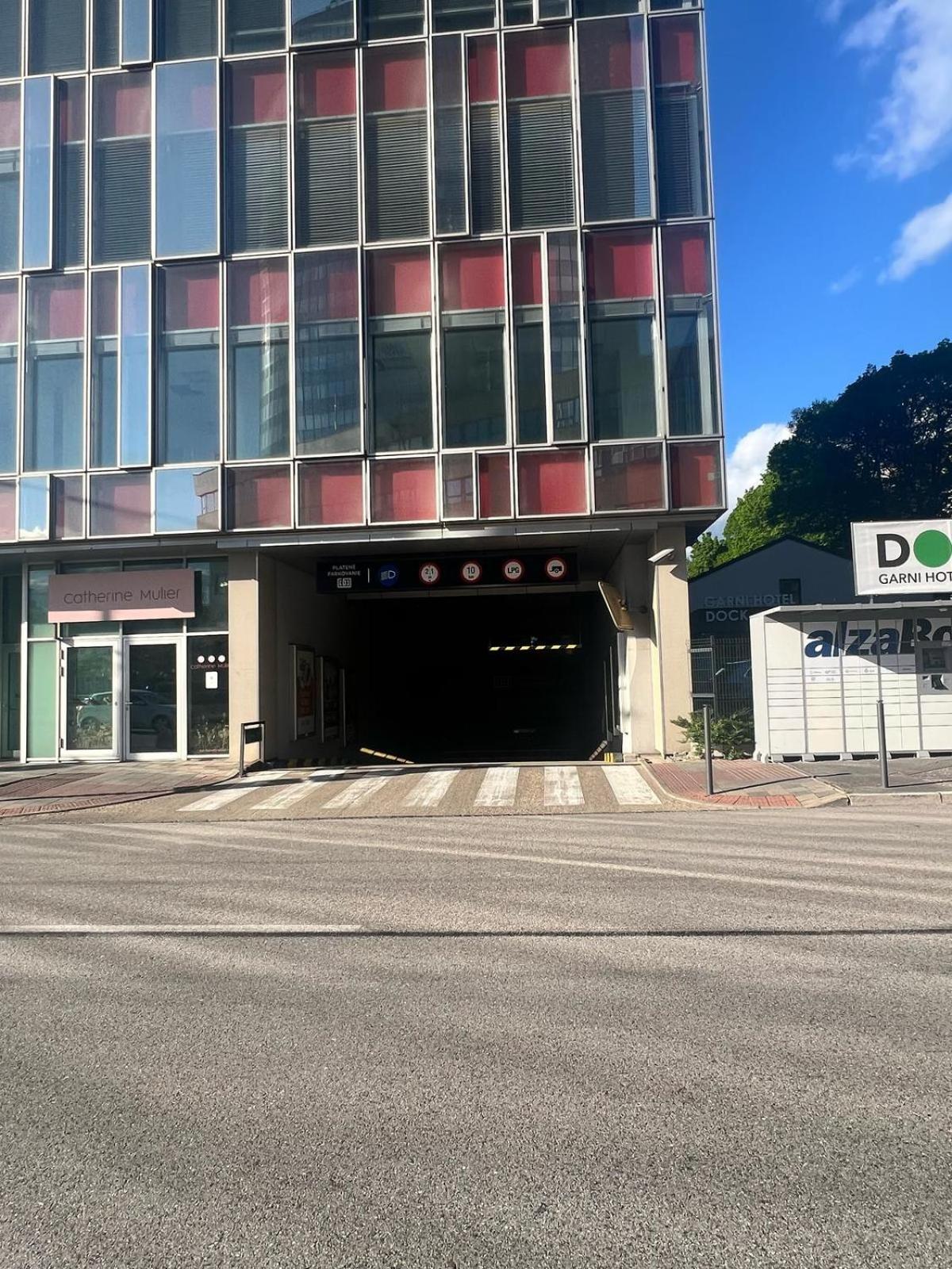 Garni Hotel Dock Bratislava Exterior photo